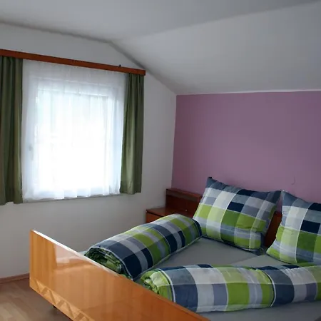 アパート Appartements-christian